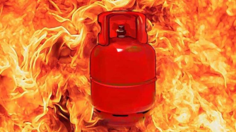Gas_Cylinder_blast_peVMxKq80d