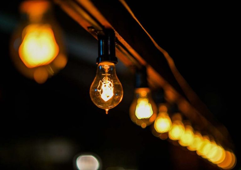 light_bulb_1D4C8urqw7